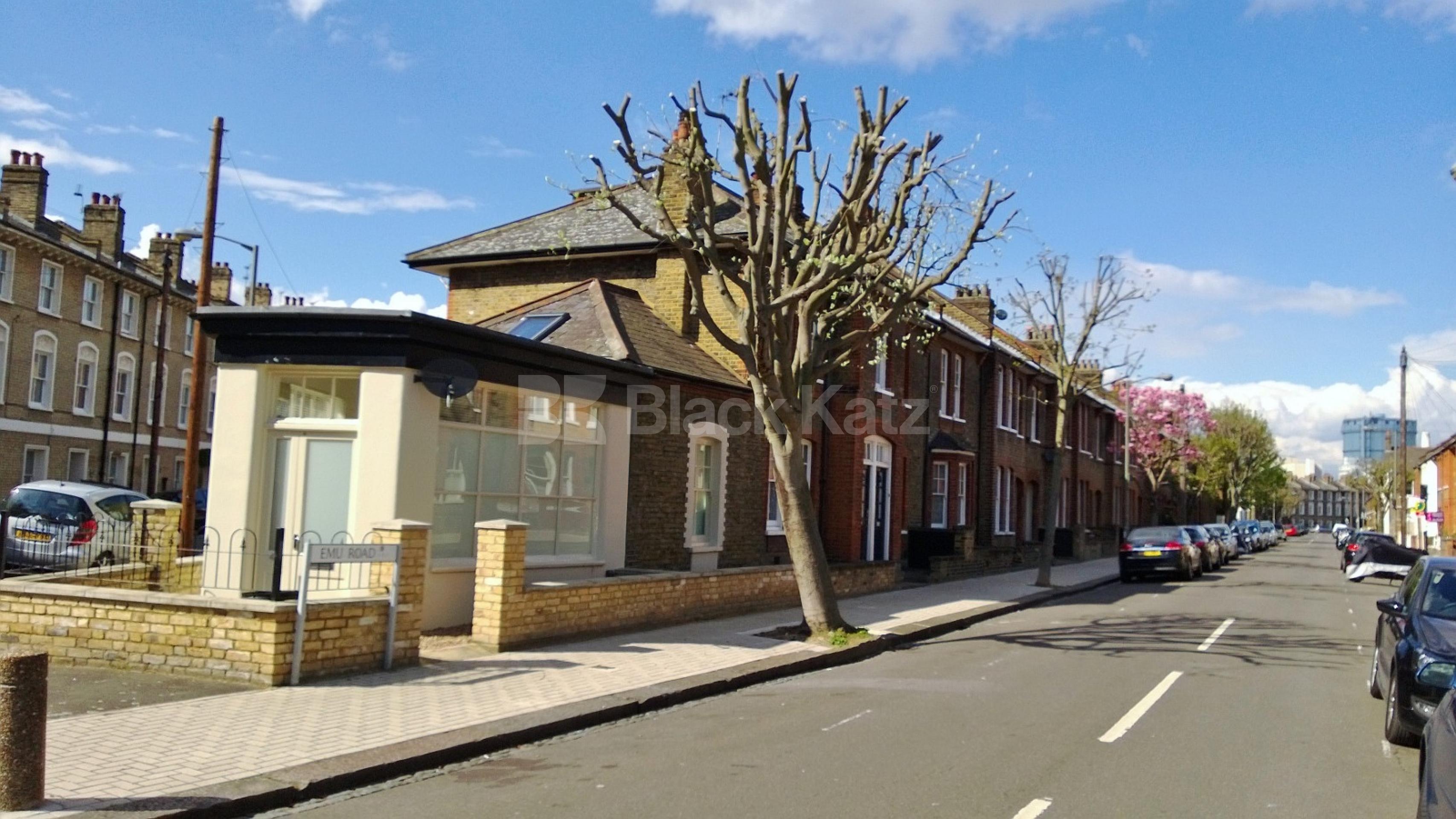 			LET, 1 Bedroom, 1 bath, 1 reception House			 Emu Road, Battersea SW8